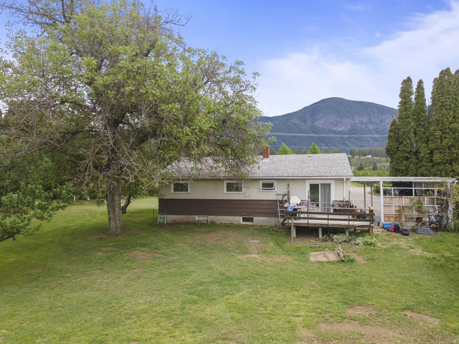 215 33Rd Avenue, Erickson, BC - Outdoor With Deck Patio Veranda