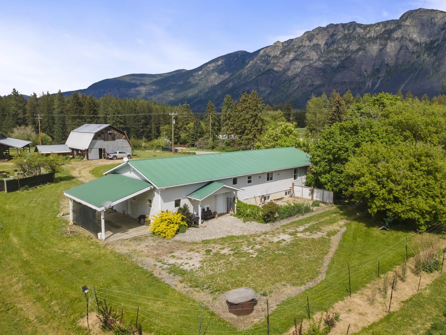 1027 Huscroft Road, Lister, BC - Outdoor With View