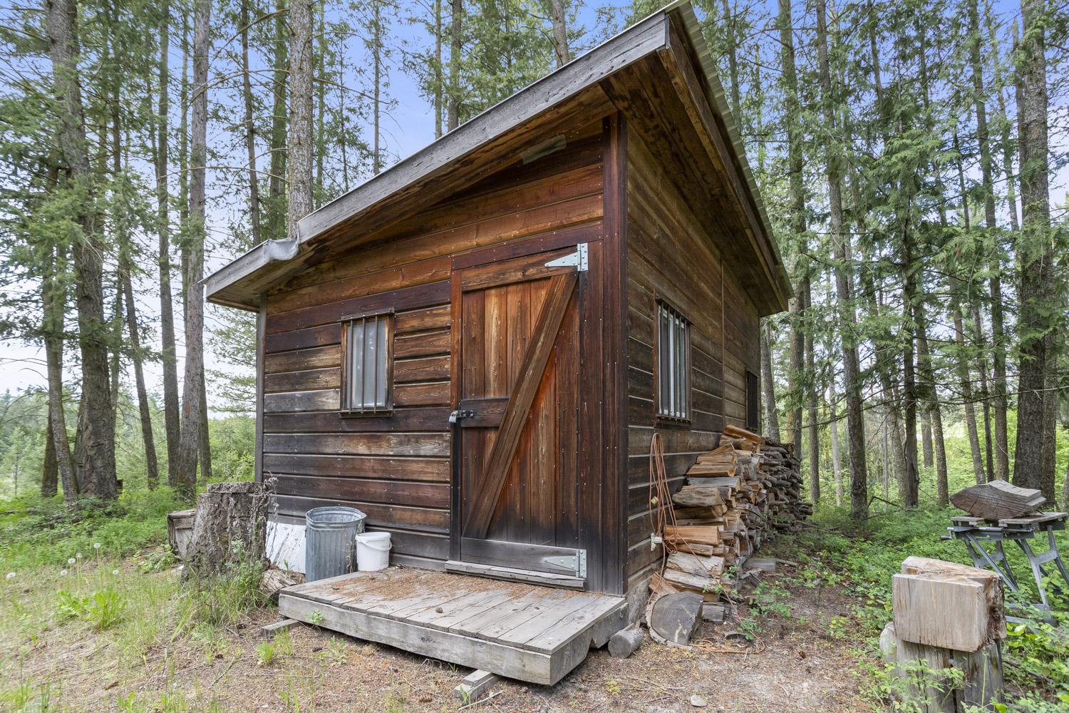 1027 Huscroft Road, Lister, BC - Outdoor With Deck Patio Veranda