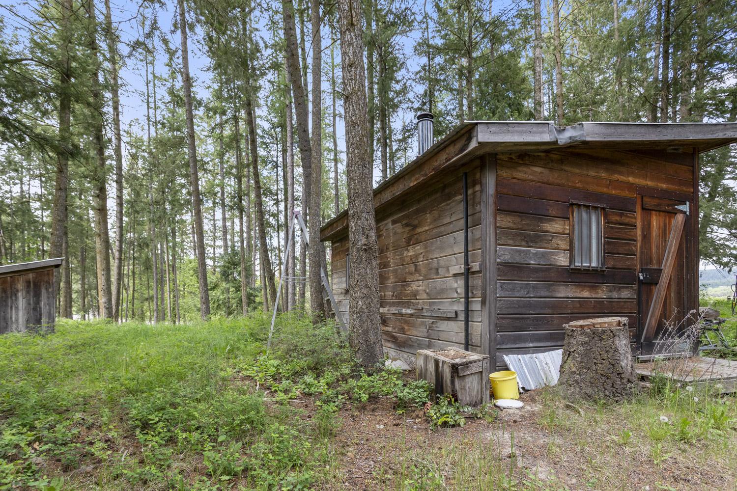 1027 Huscroft Road, Lister, BC - Outdoor