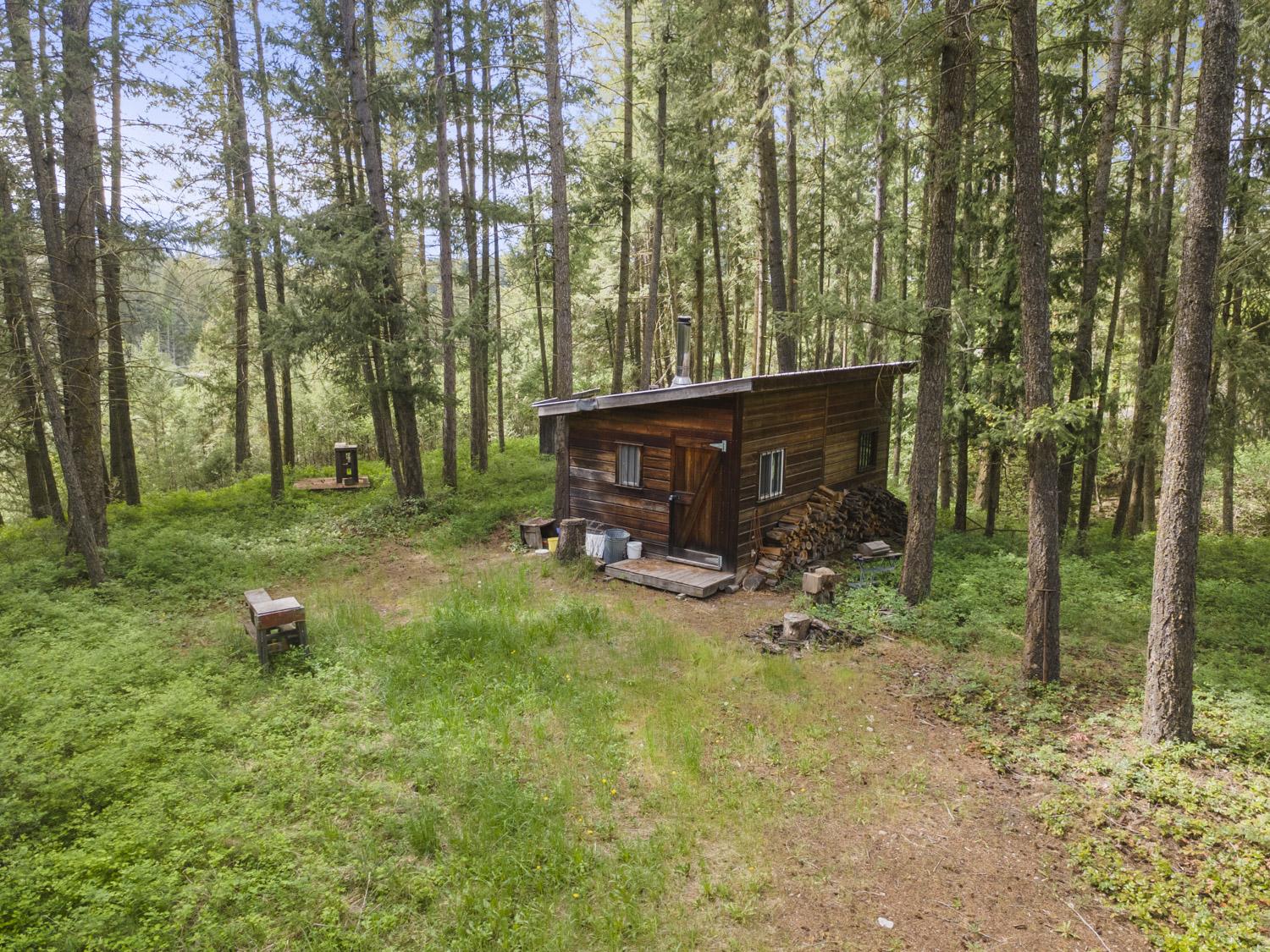 1027 Huscroft Road, Lister, BC - Outdoor