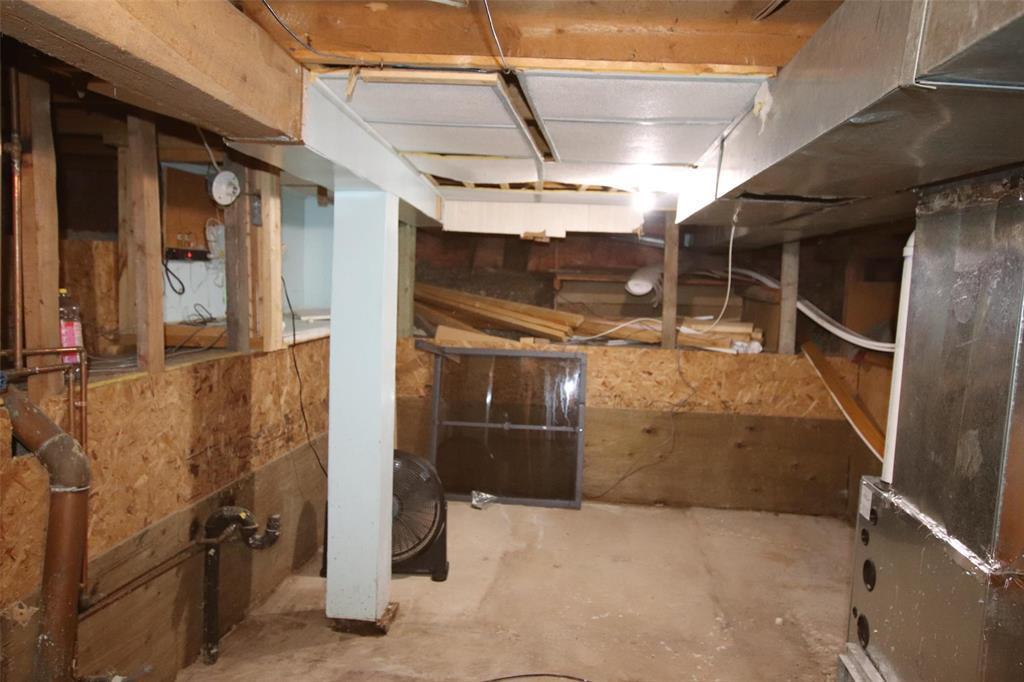 Partial Basement/Crawospace - 313 Patrick Avenue, The Pas, MB - Indoor Photo Showing Basement