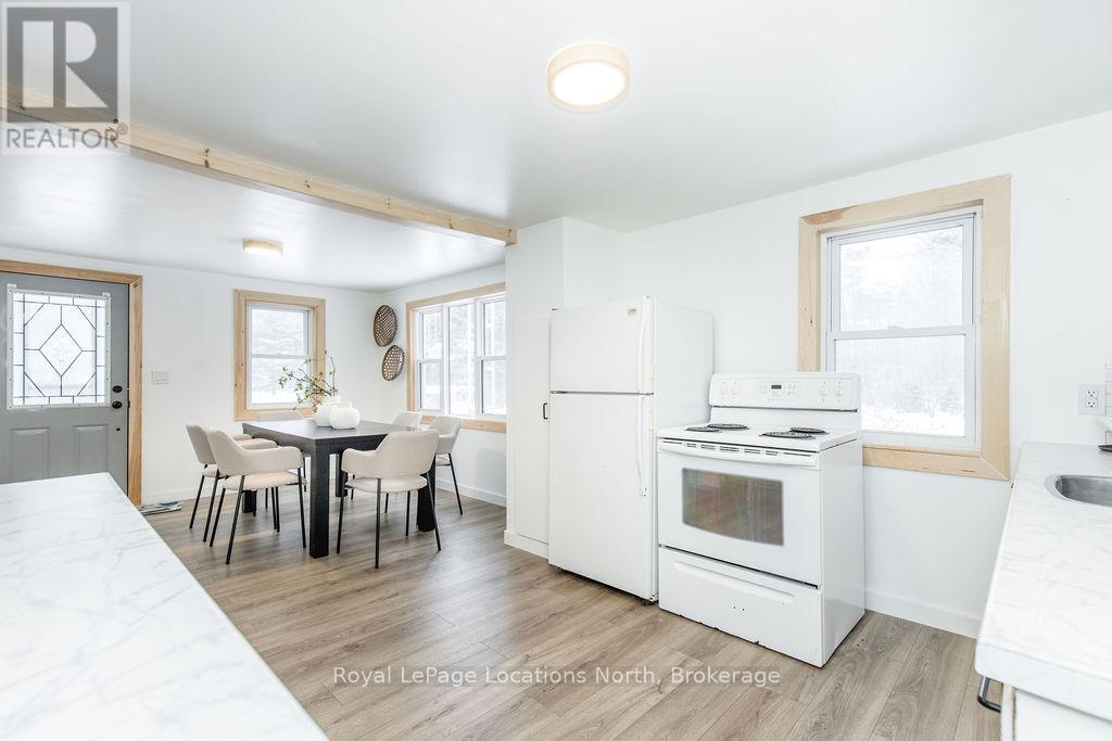 80 Concession 8 Road E, Tiny, ON - Indoor