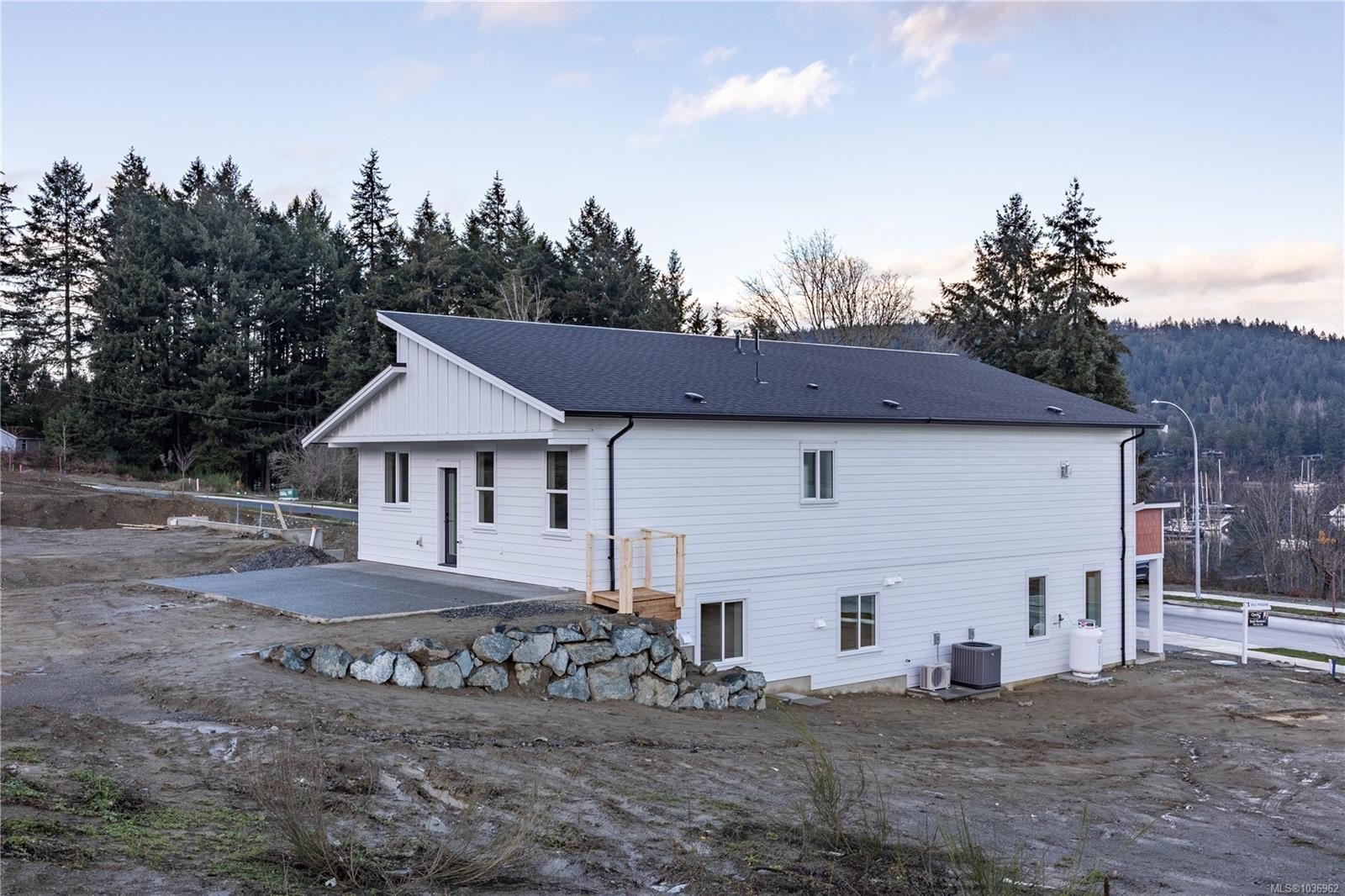 145 Marina View Dr, Ladysmith, BC