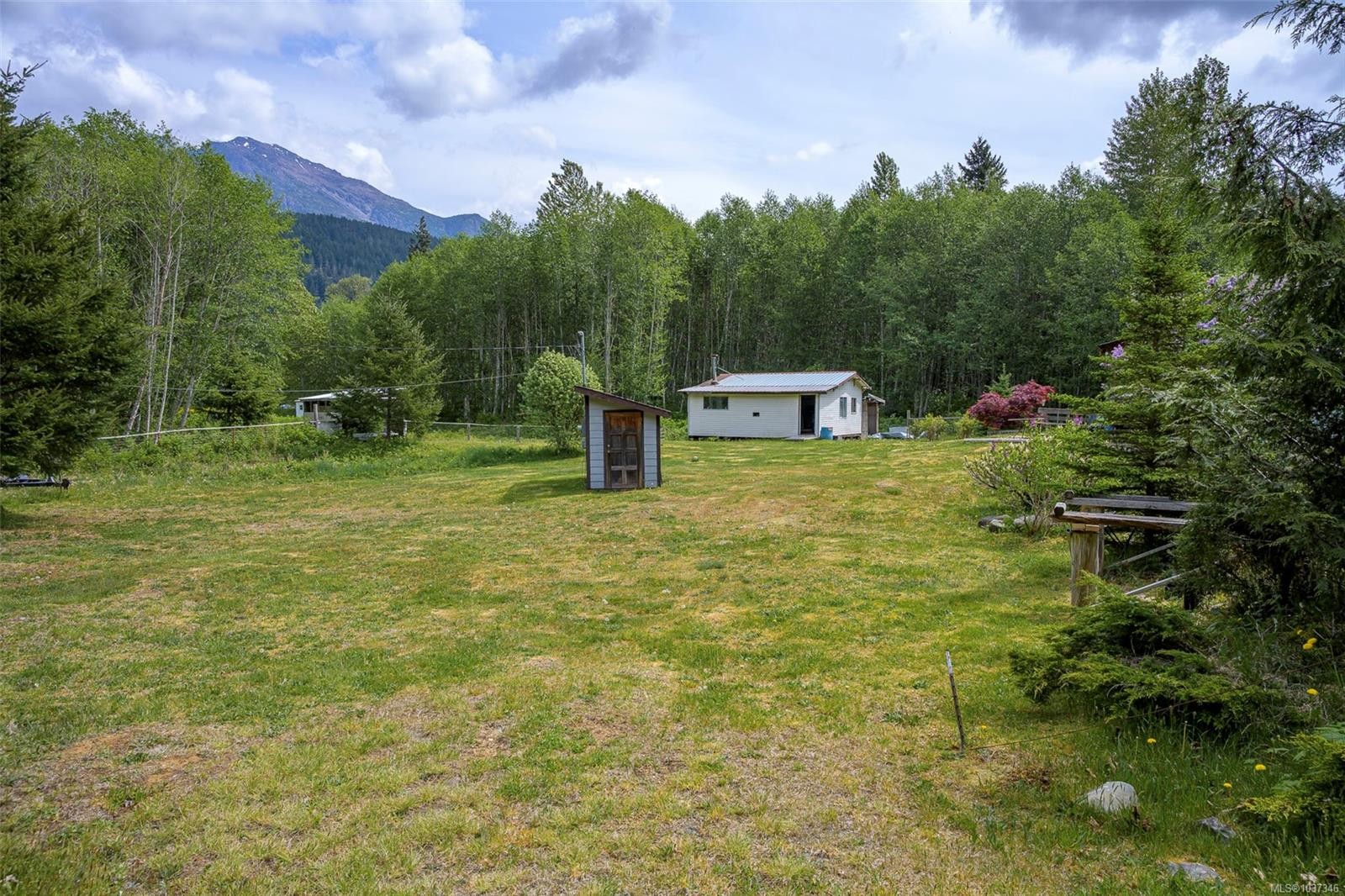 400 Dyer Rd, Sayward, BC
