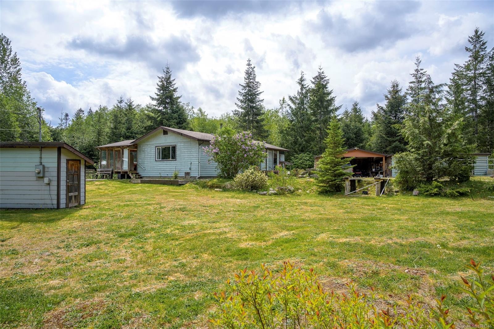 400 Dyer Rd, Sayward, BC