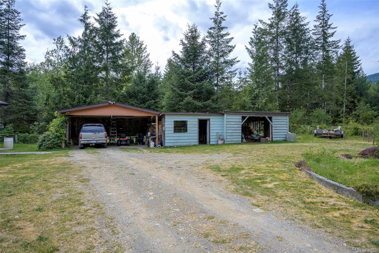 400 Dyer Rd, Sayward, BC