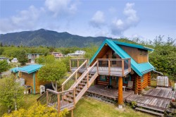 1082 Sixth Ave Ucluelet, BC V0R 3A0