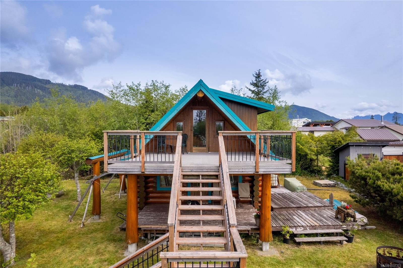 1082 Sixth Ave, Ucluelet, BC