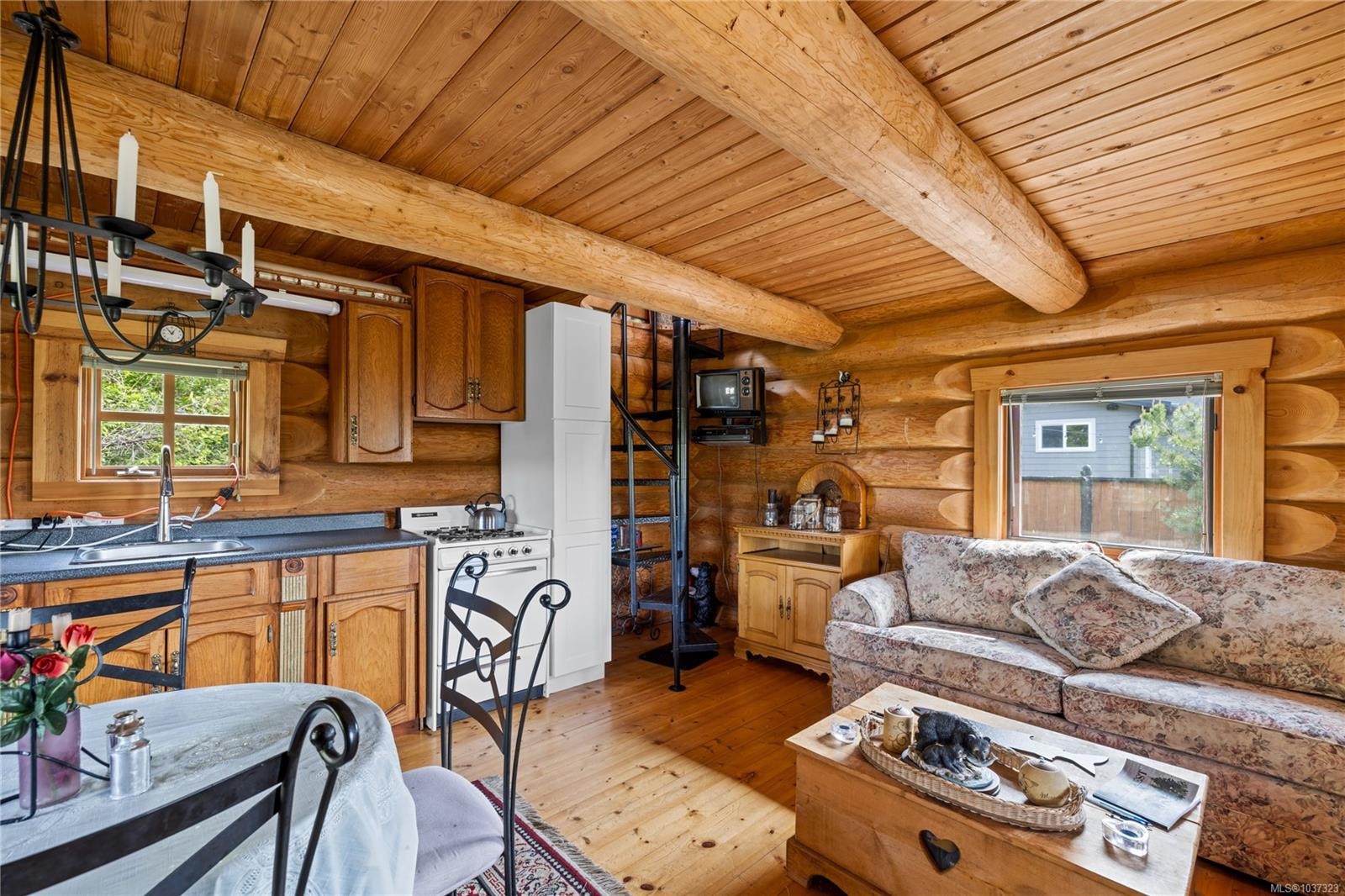 1082 Sixth Ave, Ucluelet, BC