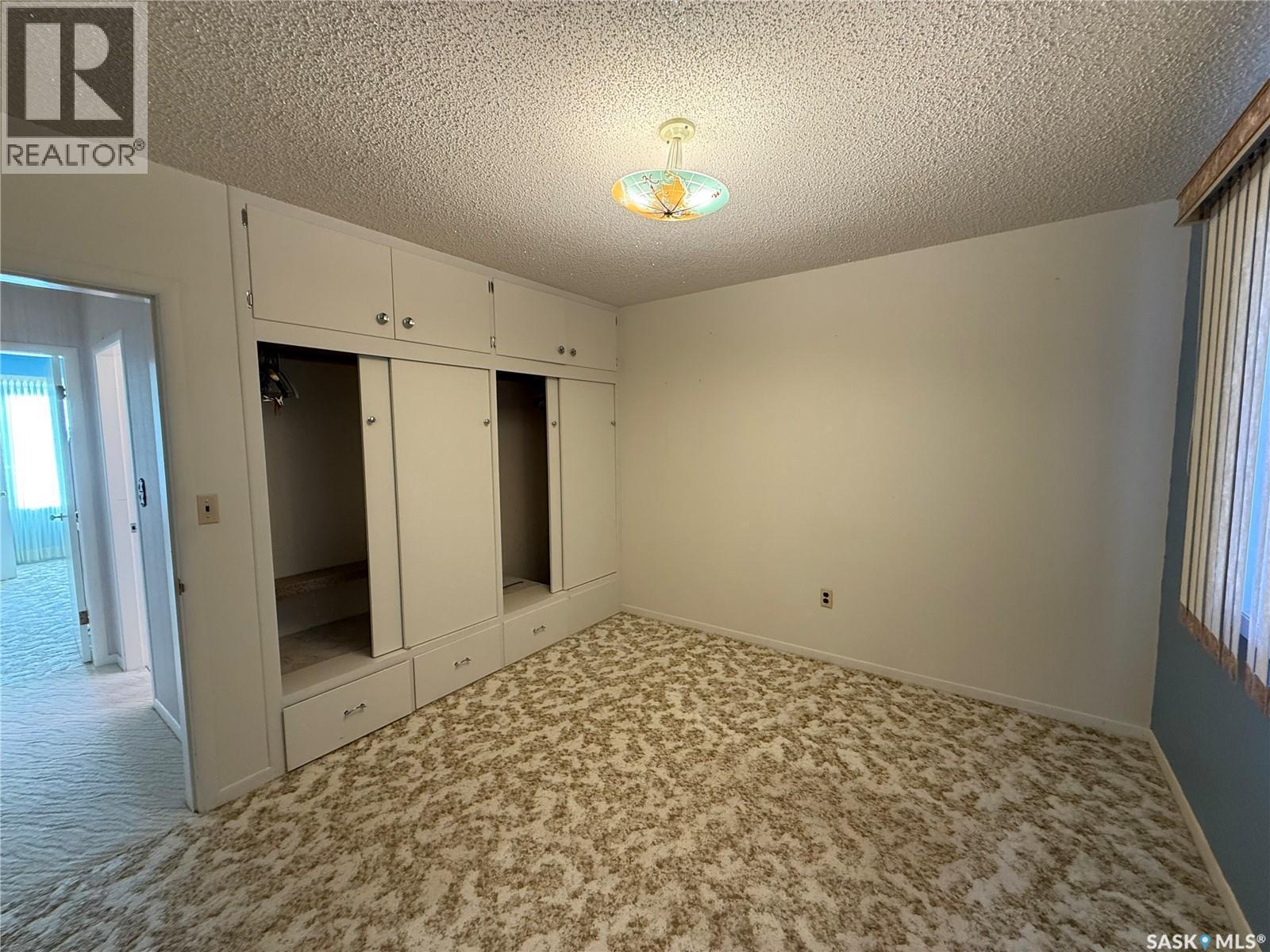 326 3Rd Avenue Sw, Eston, SK - Indoor Photo Showing Other Room