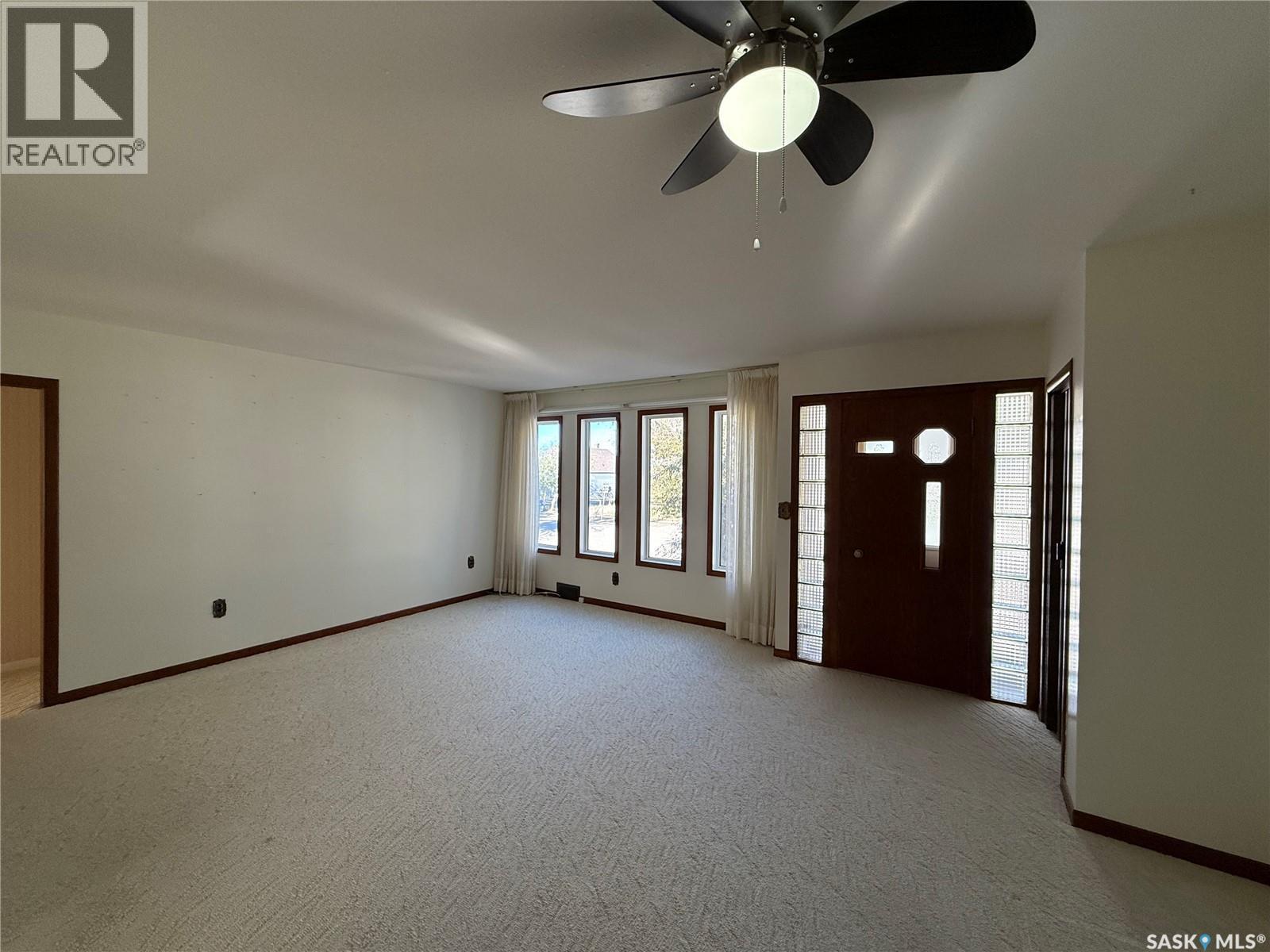 326 3Rd Avenue Sw, Eston, SK - Indoor Photo Showing Other Room