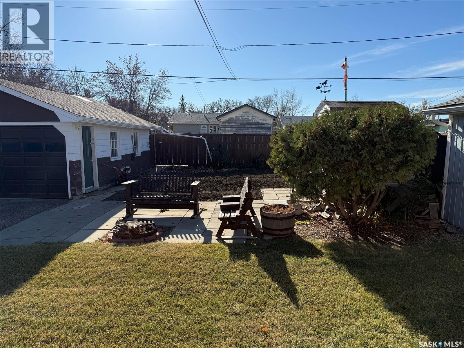 326 3Rd Avenue Sw, Eston, SK - Outdoor