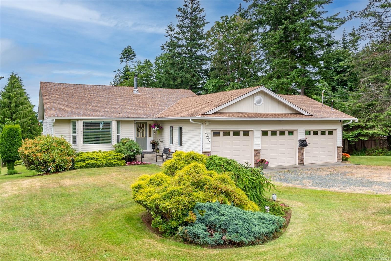 5920 Mosley Rd, Courtenay, BC