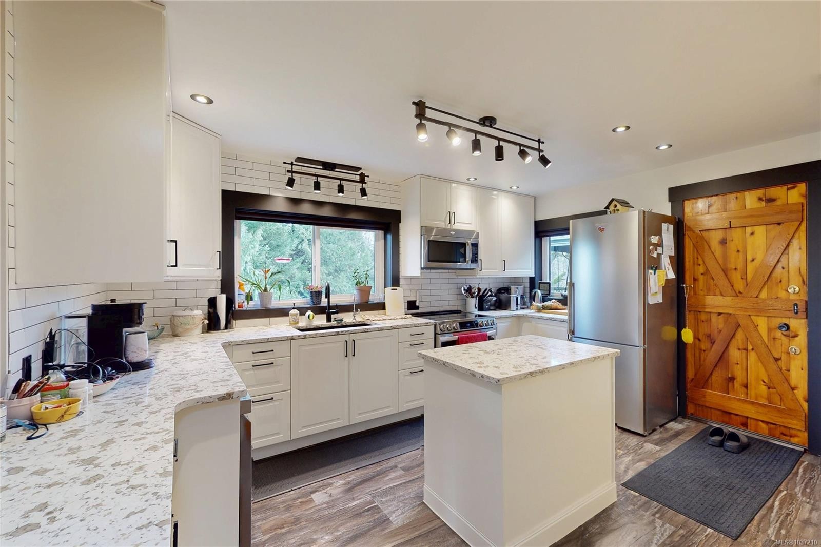 2241 Benko Rd, Mill Bay, BC
