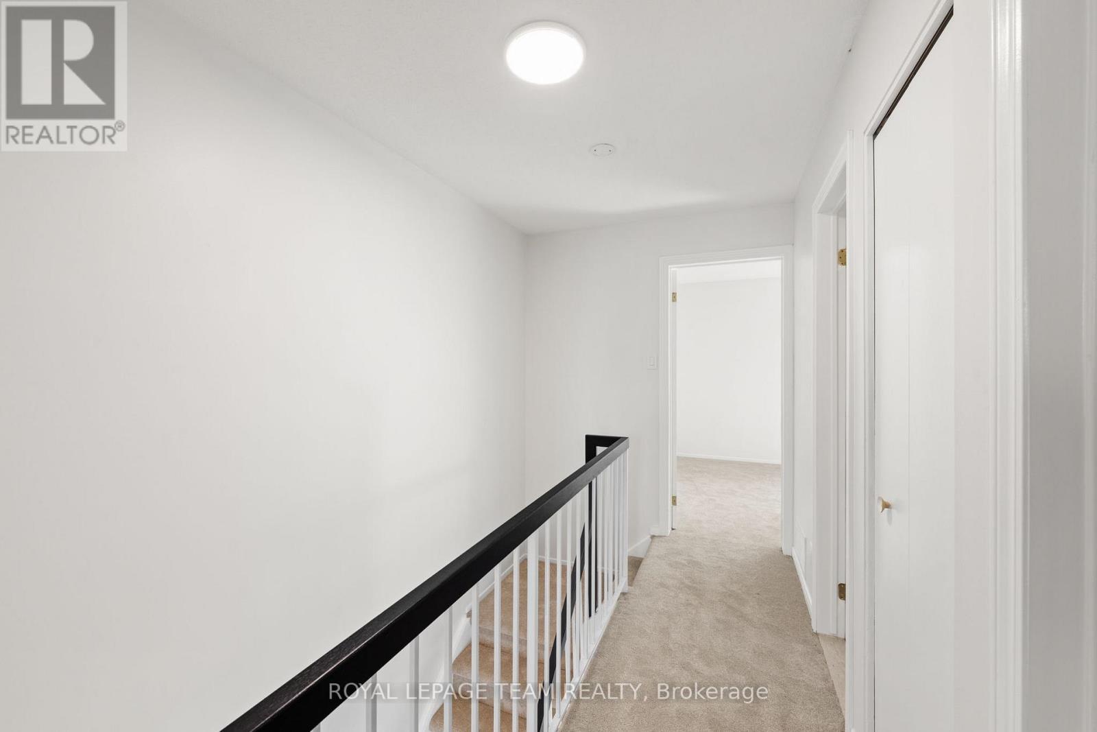 93 Hewitt Way, Ottawa, ON - Indoor Photo Showing Other Room