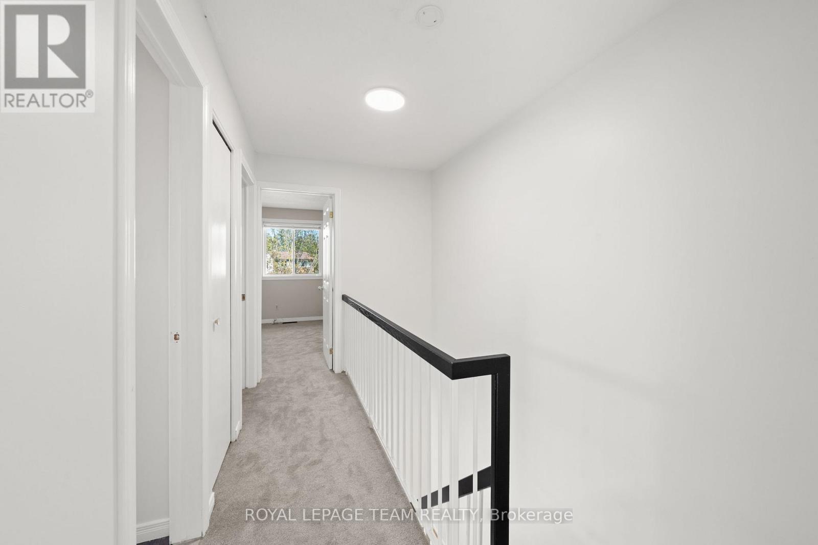 93 Hewitt Way, Ottawa, ON - Indoor Photo Showing Other Room