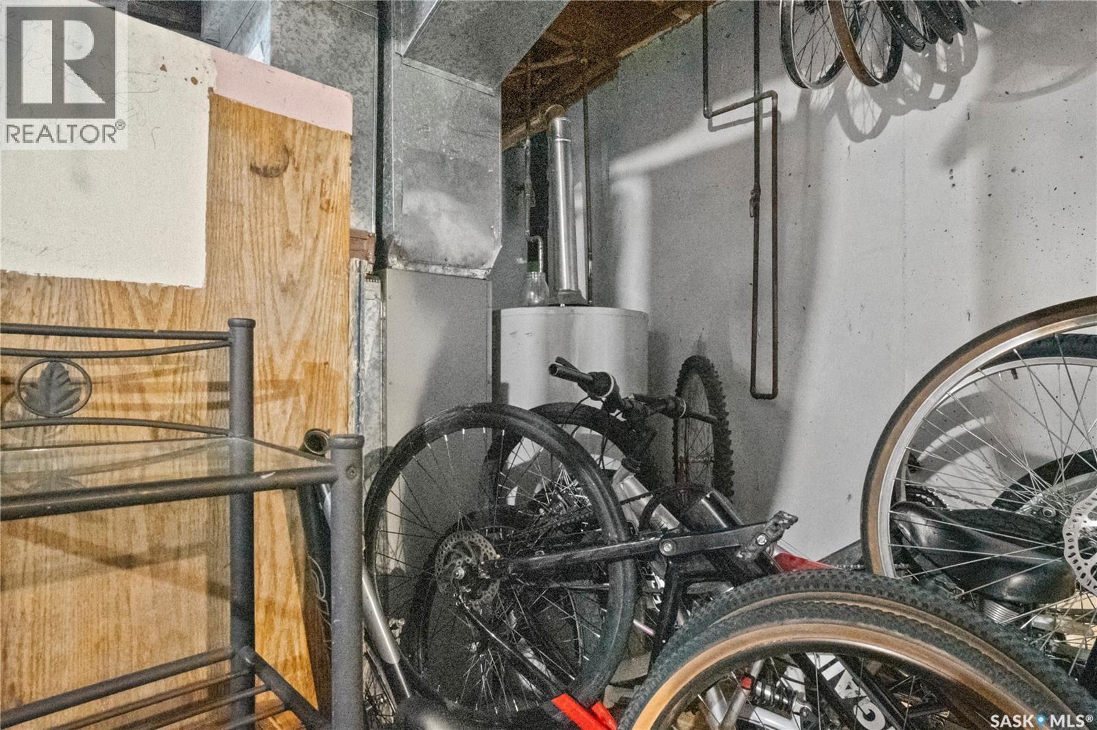4122 Castle Road, Regina, SK - Indoor