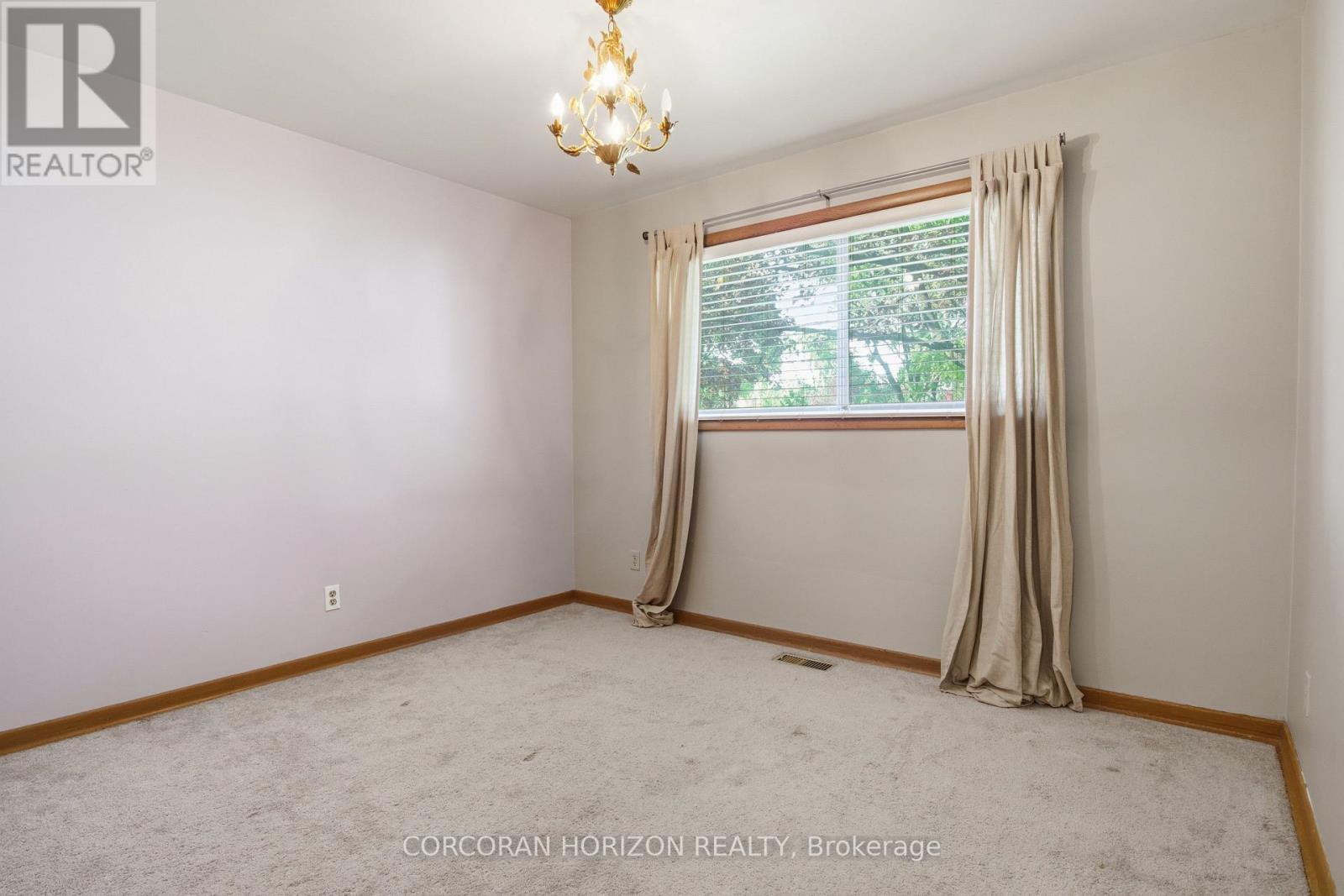 34 Yule Place, Kitchener, ON - Indoor Photo Showing Other Room