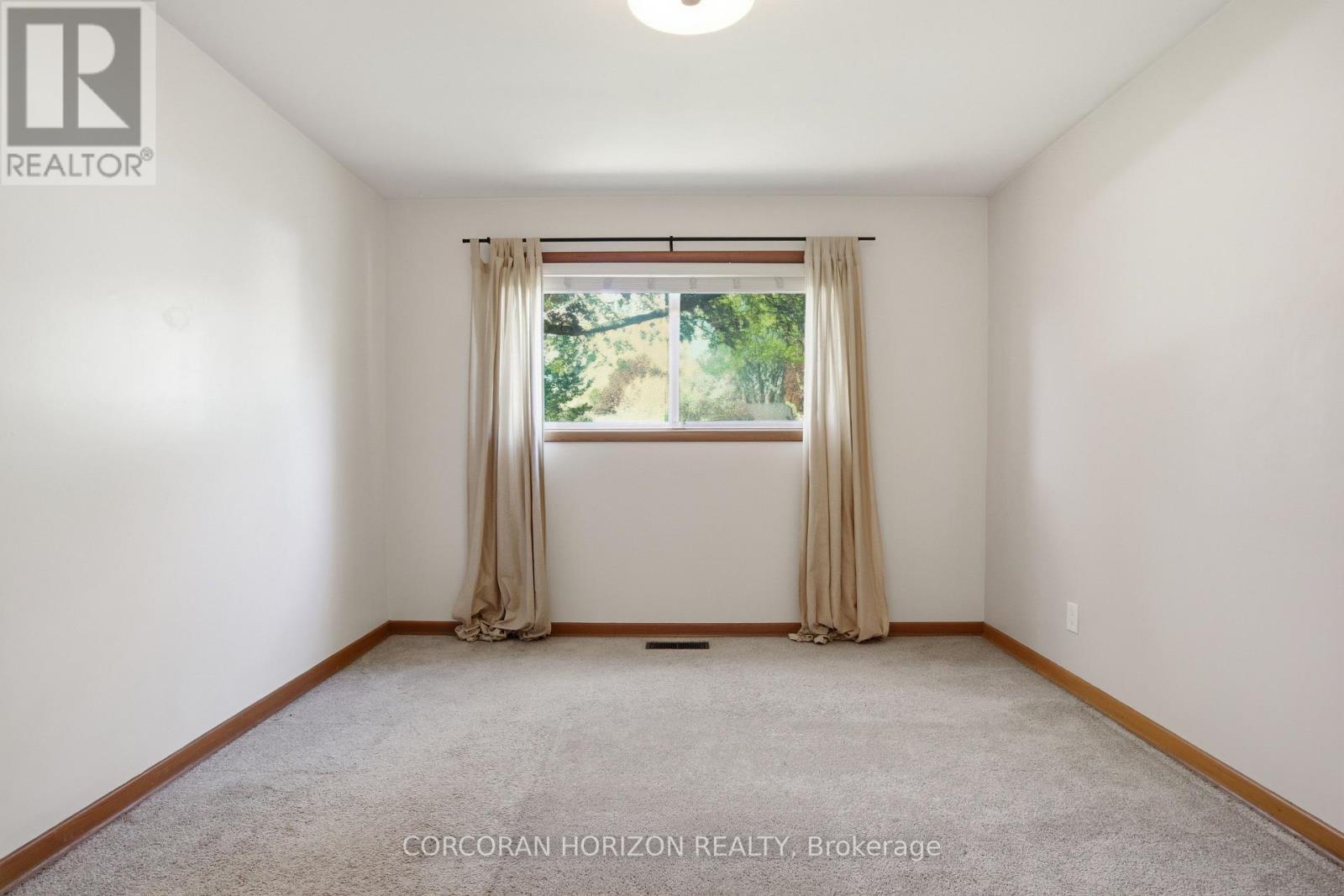 34 Yule Place, Kitchener, ON - Indoor Photo Showing Other Room