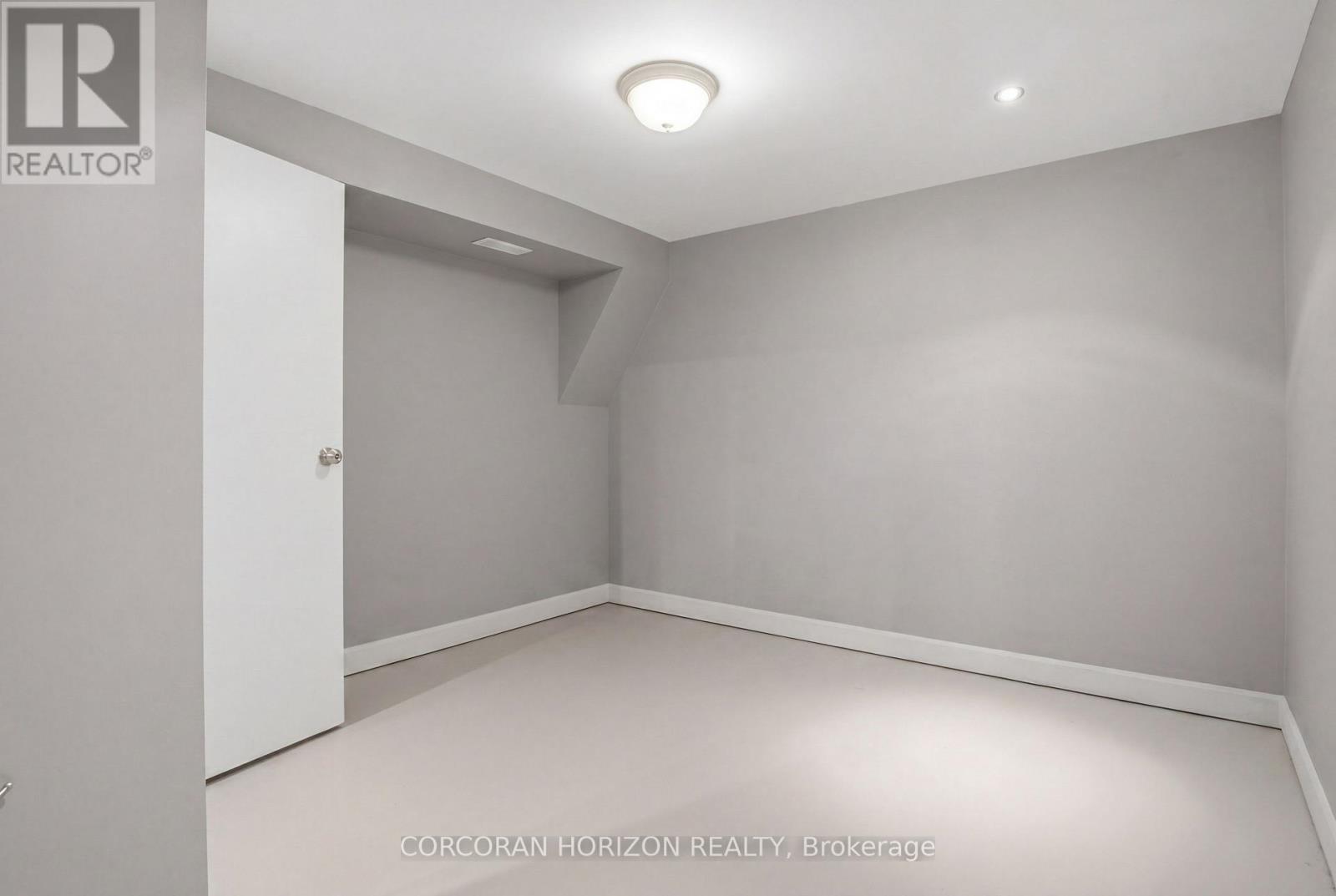34 Yule Place, Kitchener, ON - Indoor Photo Showing Other Room