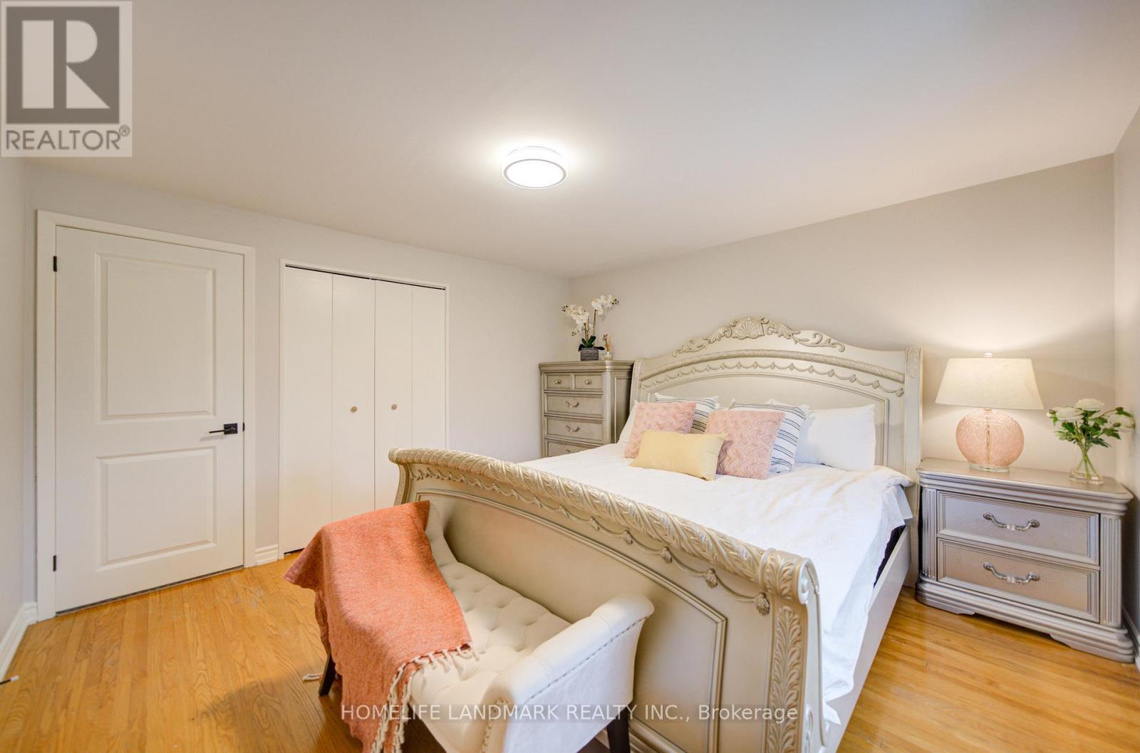 2532 Renzoni Road, Mississauga, ON - Indoor Photo Showing Bedroom