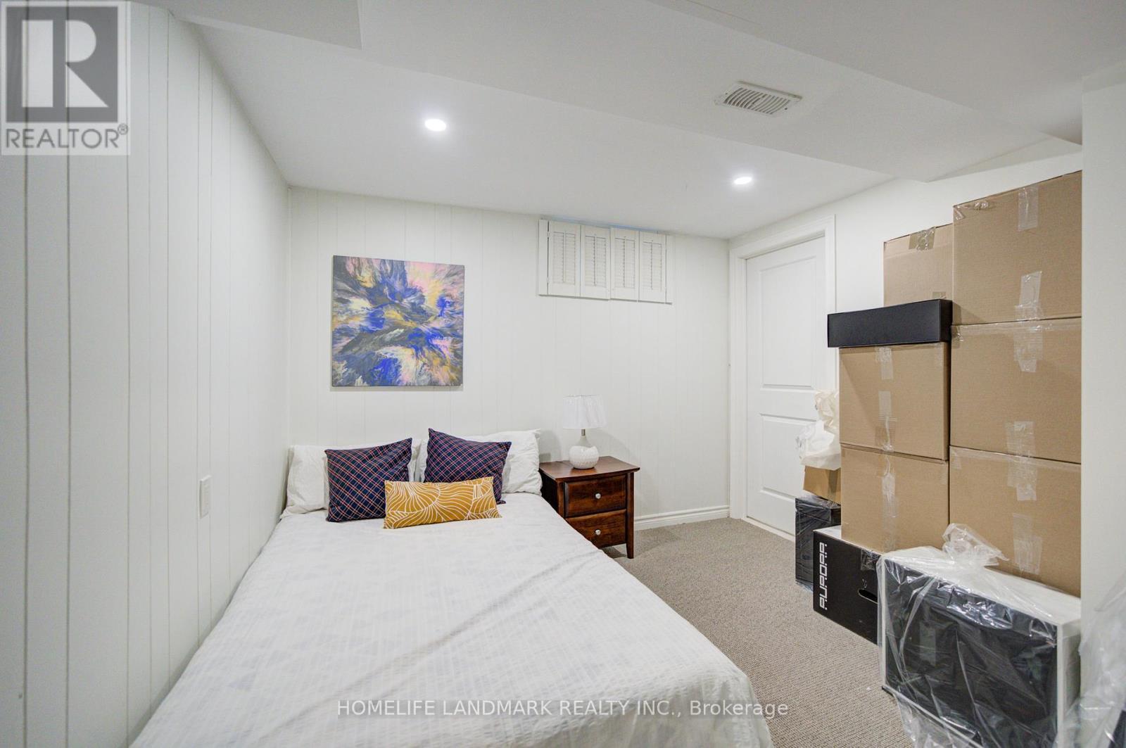 2532 Renzoni Road, Mississauga, ON - Indoor Photo Showing Bedroom
