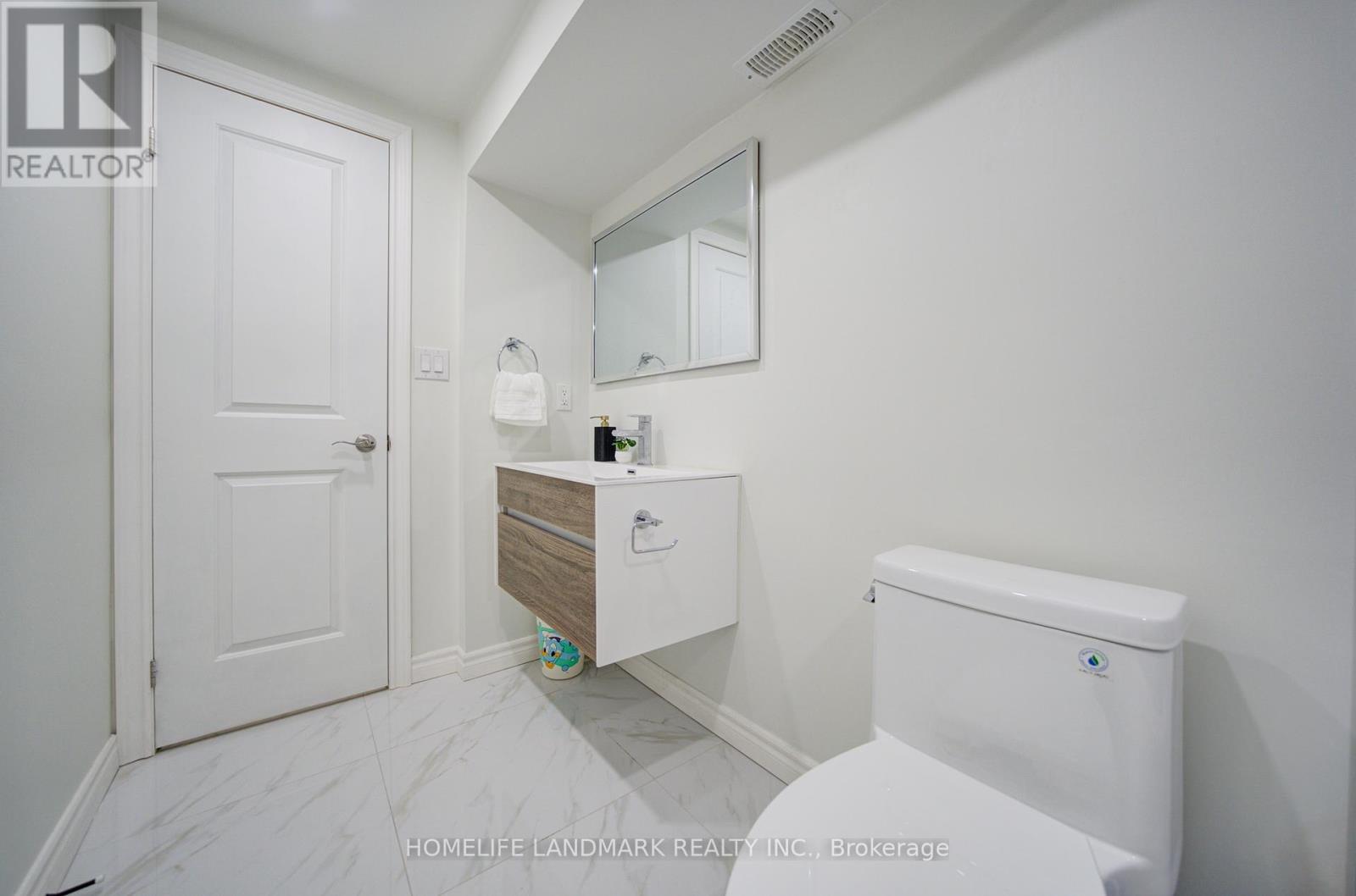 2532 Renzoni Road, Mississauga, ON - Indoor Photo Showing Bathroom