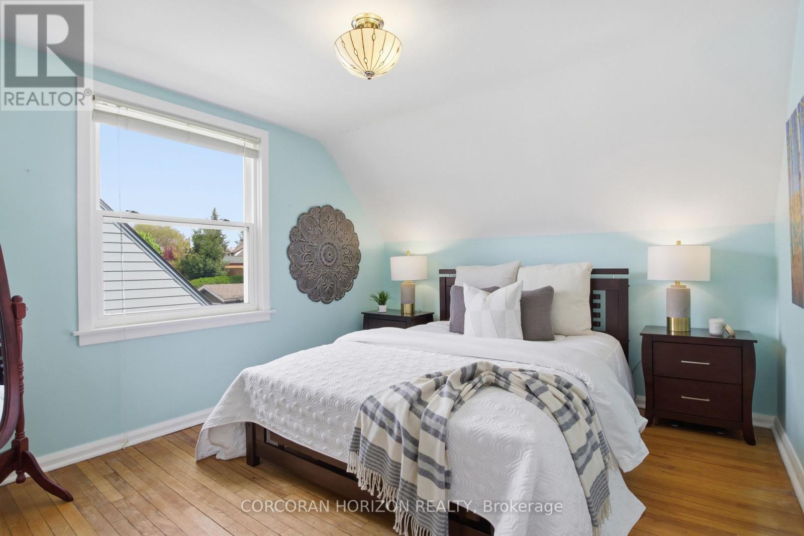 14 Lorne Crescent, Kitchener, ON - Indoor Photo Showing Bedroom