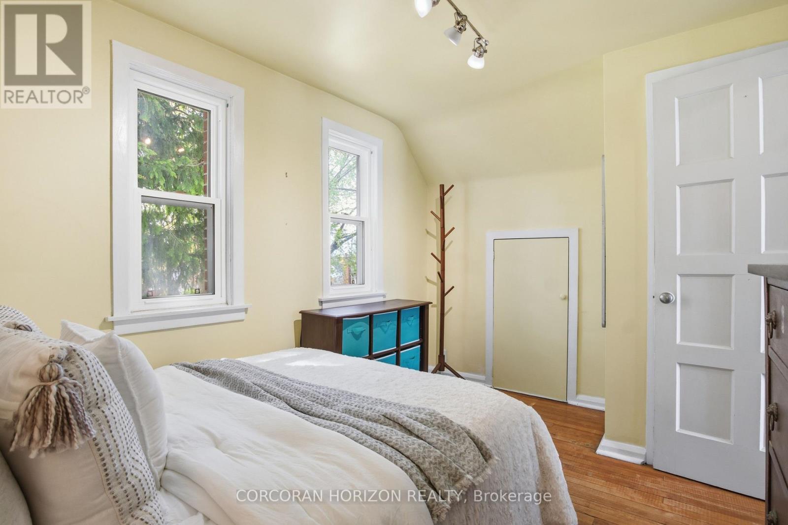 14 Lorne Crescent, Kitchener, ON - Indoor Photo Showing Bedroom