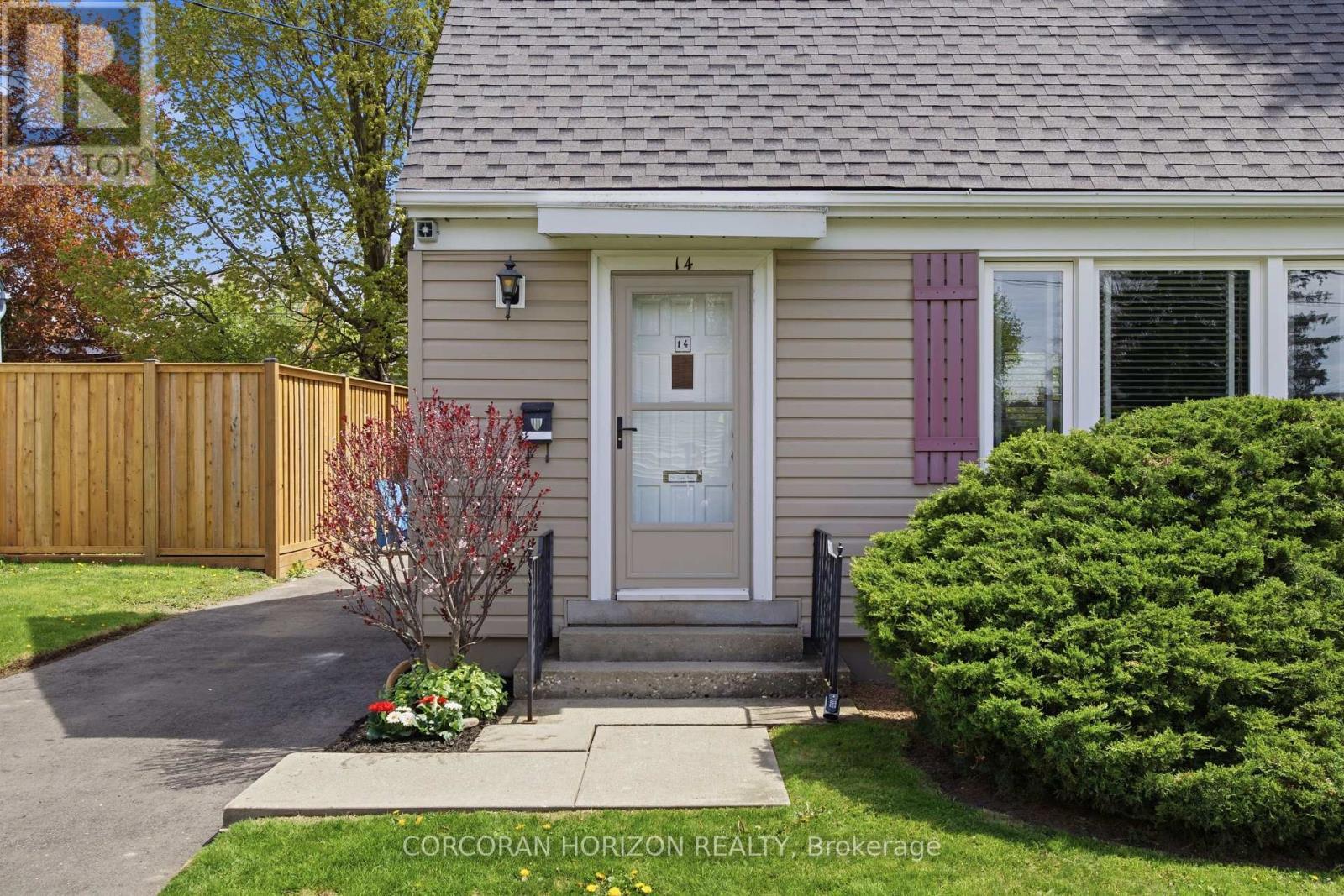 14 Lorne Crescent, Kitchener, ON - Outdoor