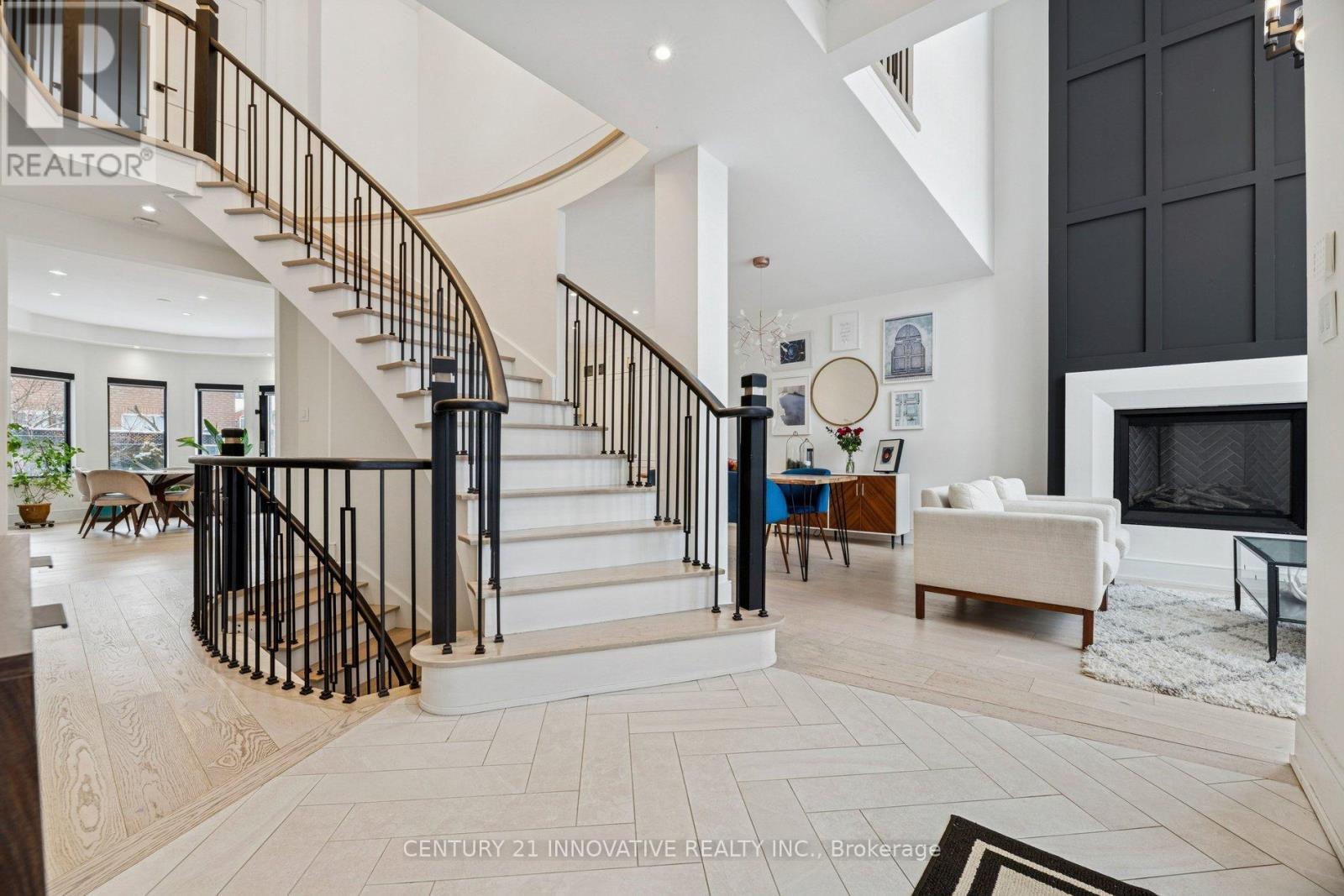 6 Devonridge Crescent, Toronto, ON - Indoor Photo Showing Other Room