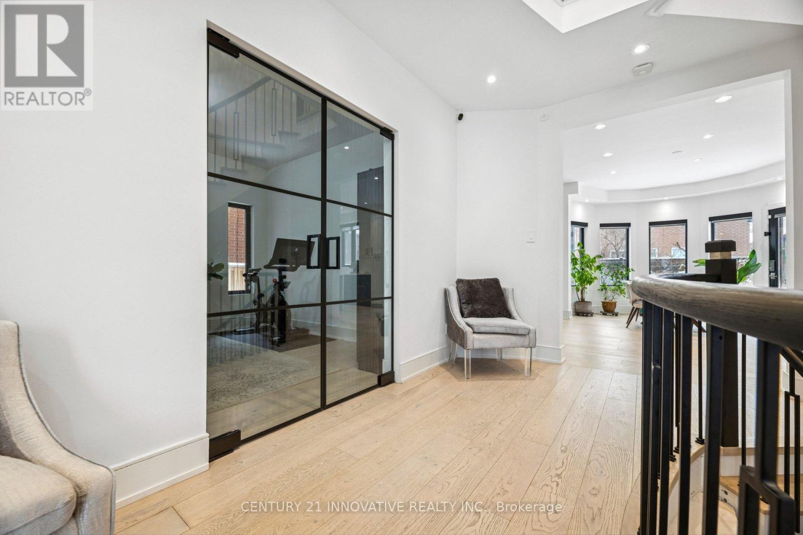 6 Devonridge Crescent, Toronto, ON - Indoor Photo Showing Other Room