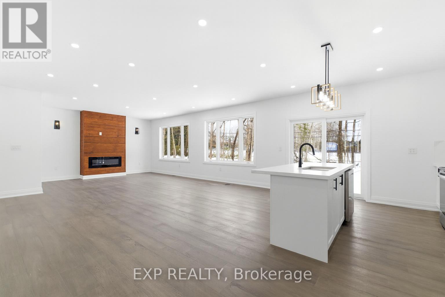Open concept kitchen/dining/living room - 49 Beaufort Crescent, Tiny, ON - Indoor