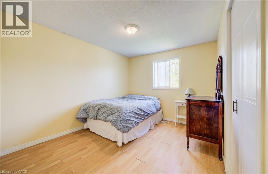35 Camrose Court, Kitchener, ON - Indoor Photo Showing Bedroom