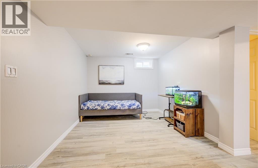 35 Camrose Court, Kitchener, ON - Indoor Photo Showing Bedroom