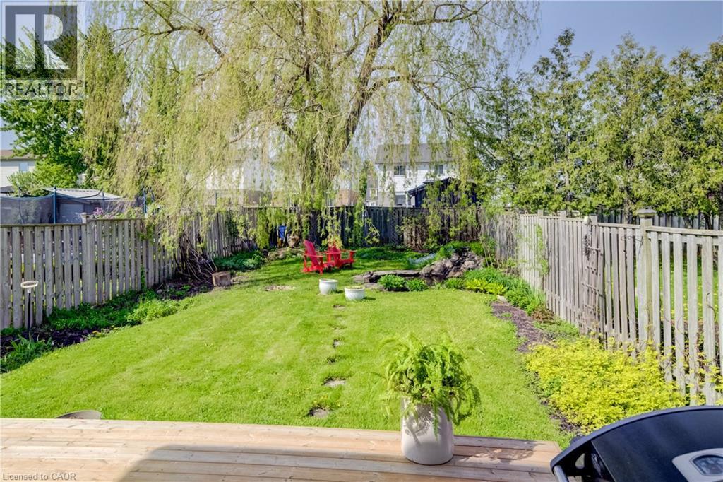 35 Camrose Court, Kitchener, ON - Outdoor