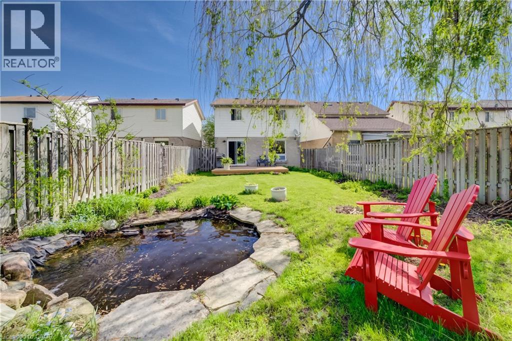 35 Camrose Court, Kitchener, ON - Outdoor