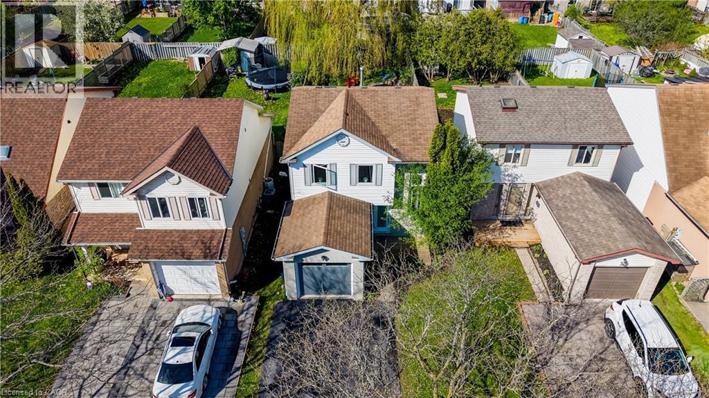35 Camrose Court, Kitchener, ON - Outdoor