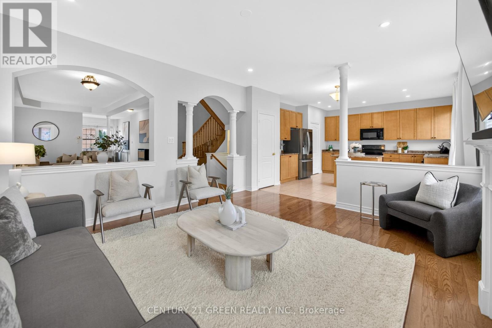 265 Scott Boulevard, Milton, ON - Indoor Photo Showing Living Room