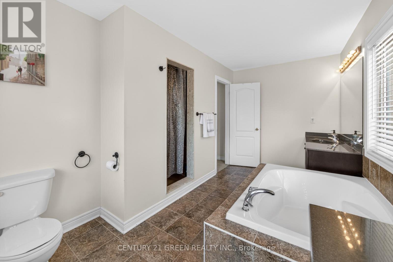 265 Scott Boulevard, Milton, ON - Indoor Photo Showing Bathroom