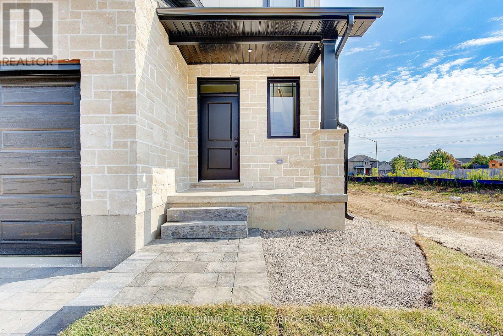 10 Woodmere Path, Middlesex Centre (Ilderton), ON - Outdoor