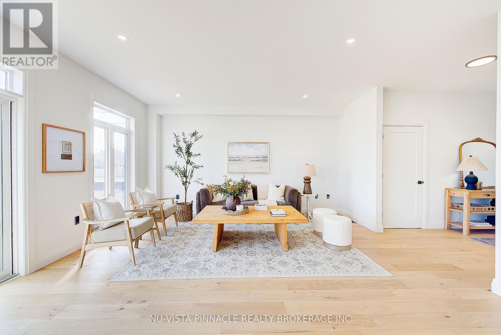10 Woodmere Path, Middlesex Centre (Ilderton), ON - Indoor
