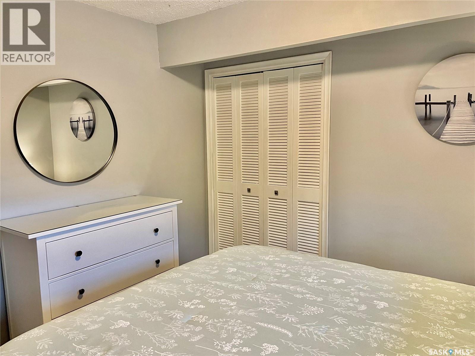 338 3Rd Street E, Regina Beach, SK - Indoor Photo Showing Bedroom