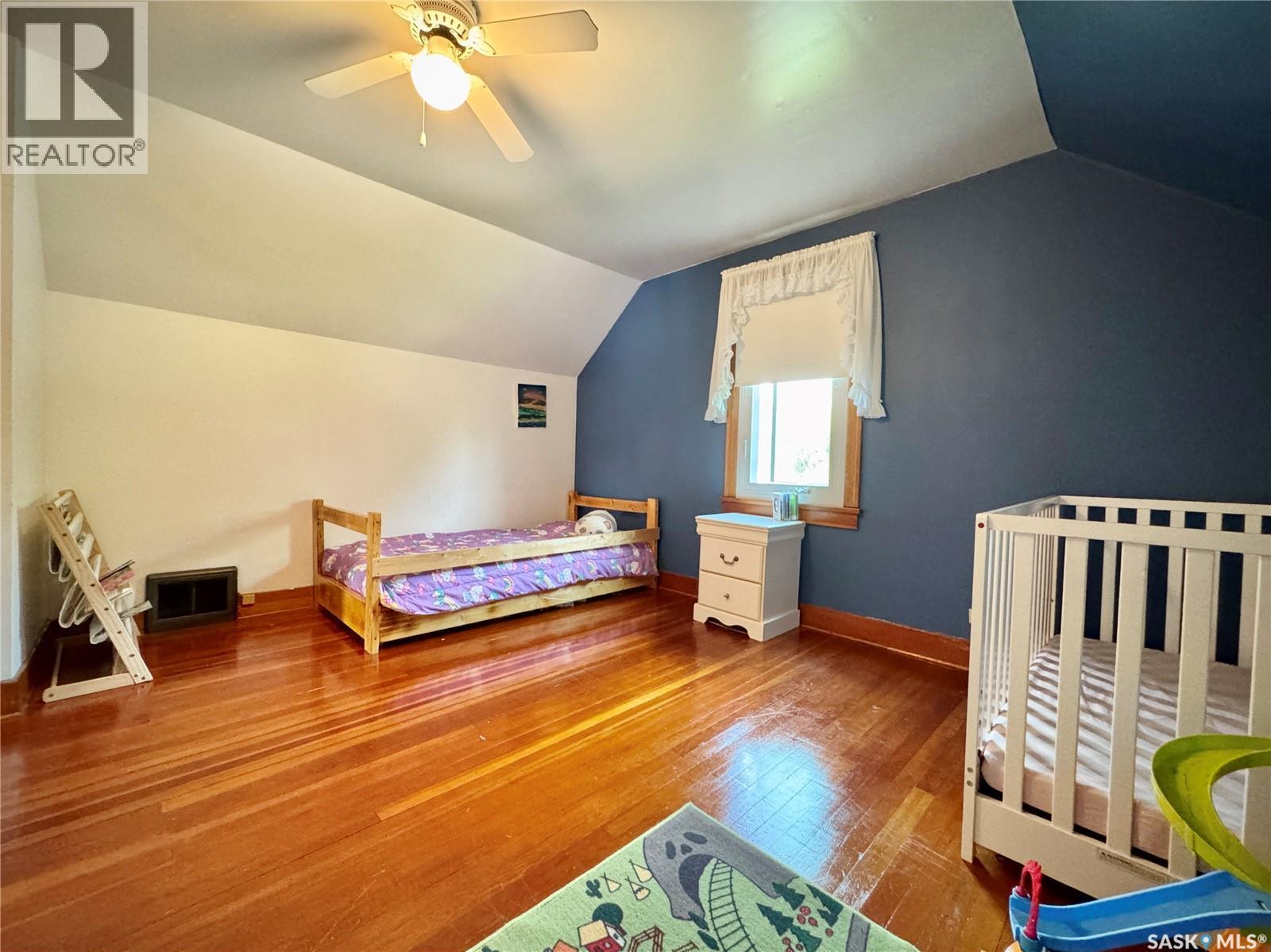 405 March Avenue E, Langenburg, SK - Indoor Photo Showing Bedroom