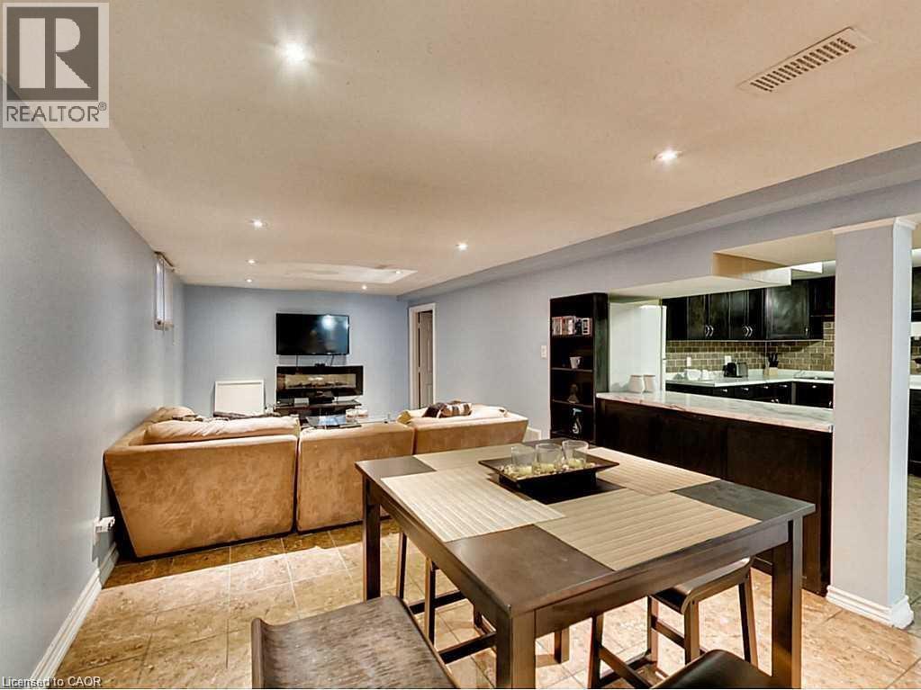 96 Manning Avenue, Hamilton, ON - Indoor