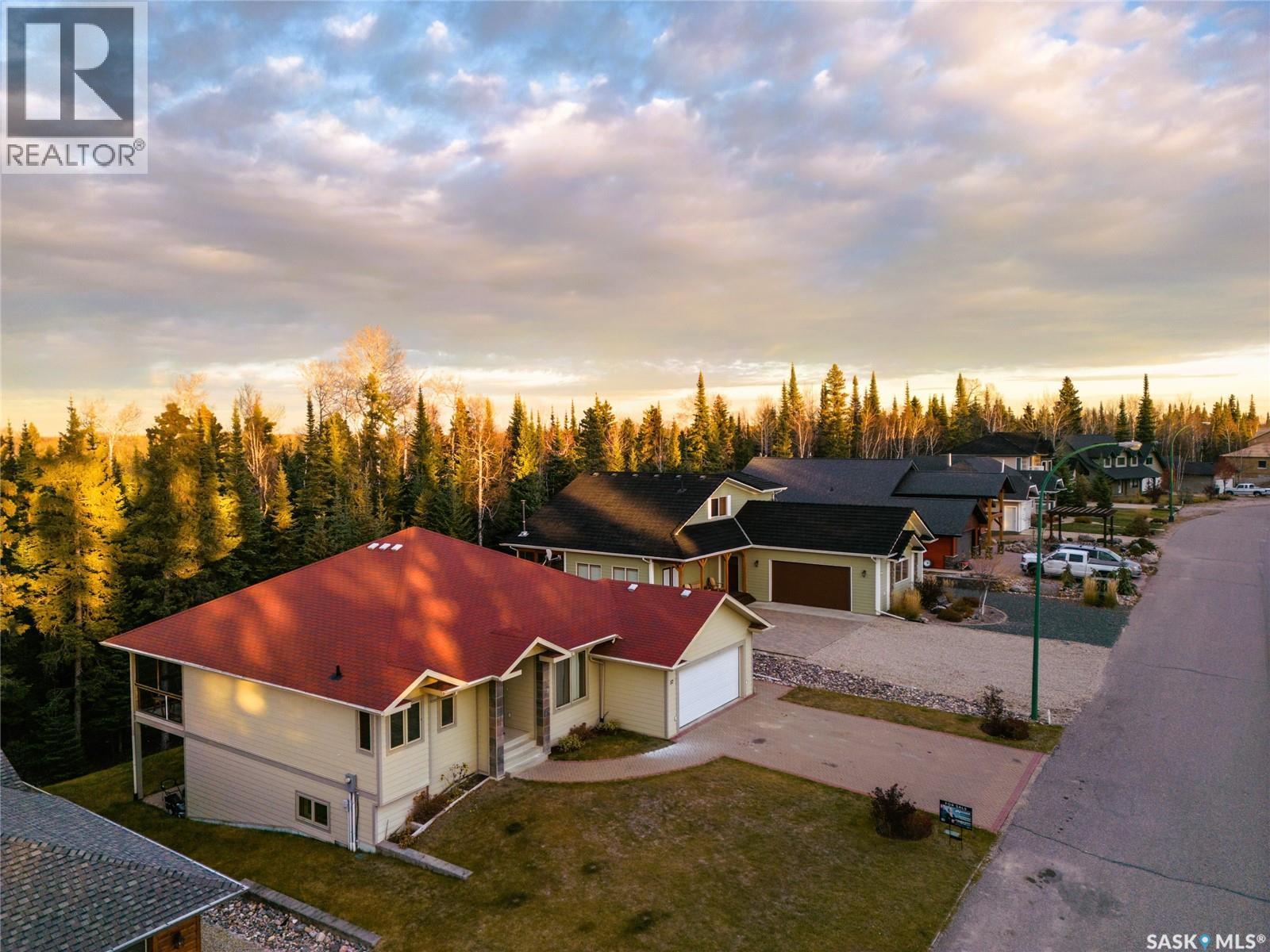 57 Estates Drive, Elk Ridge, SK - Outdoor