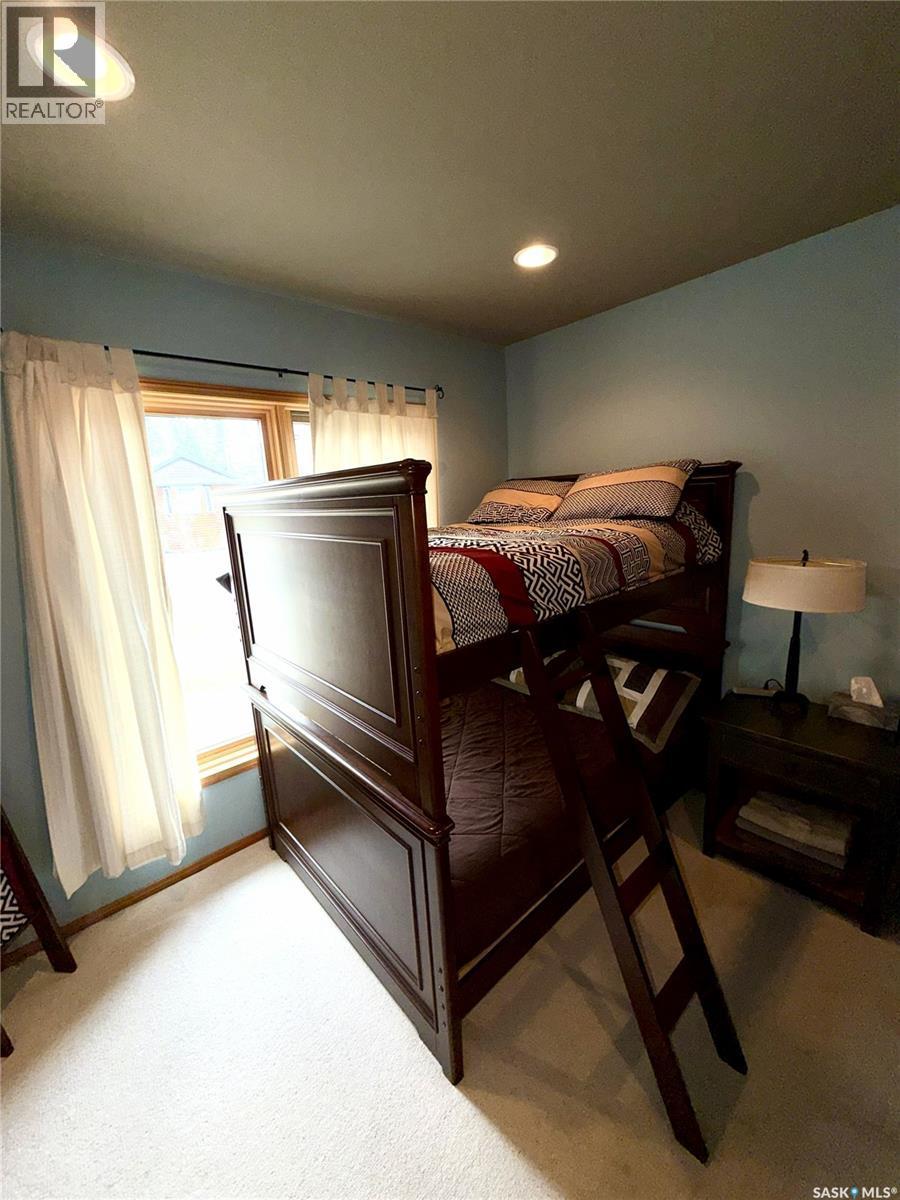 57 Estates Drive, Elk Ridge, SK - Indoor