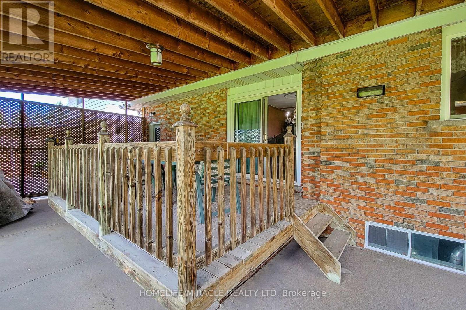 337 Mcneilly Road, Hamilton, ON - With Deck Patio Veranda With Exterior
