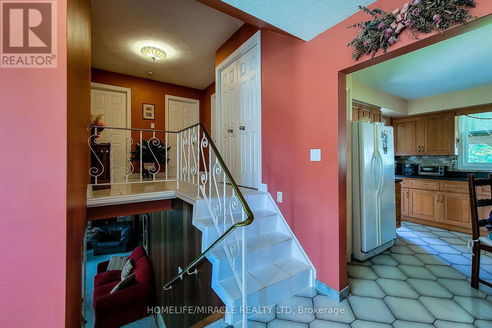 337 Mcneilly Road, Hamilton, ON - Indoor